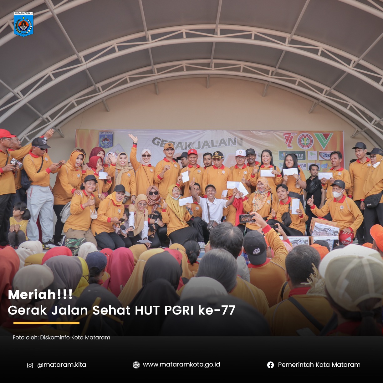 Meriah, Gerak Jalan Sehat Dalam Rangka HUT PGRI Ke-77