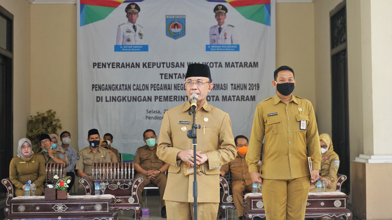 Wali Kota Serahkan SK CPNS Formasi Tahun 2019 Lingkup Pemerintah Kota Mataram