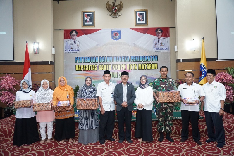 Pertemuan Dalam Rangka Peningkatan Kapasitas Kader KKBPK Kota Mataram